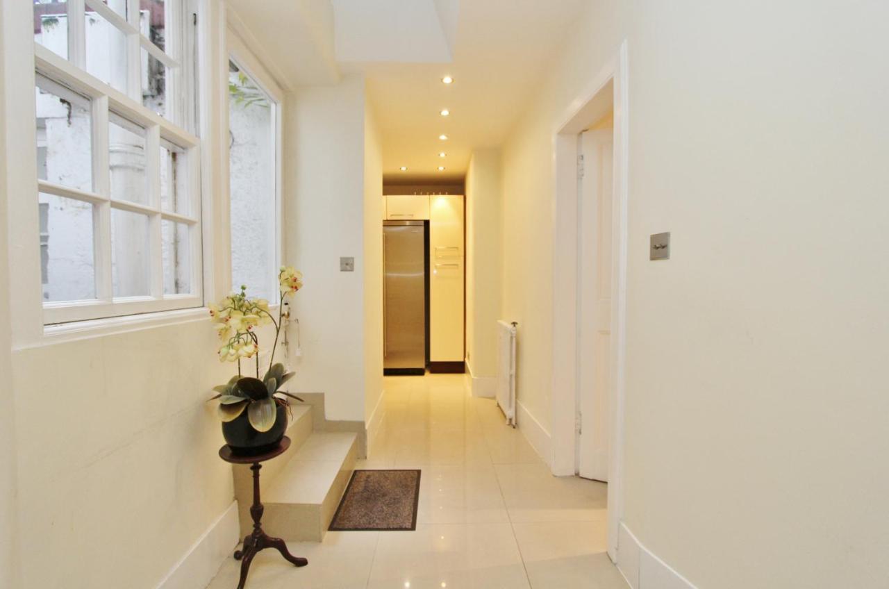 Elegant 3-Bedroom Ramsay Garden Apartment In Edinburgh City Centre Extérieur photo